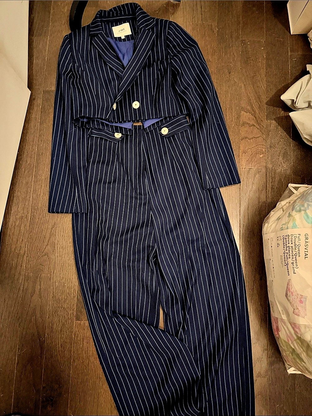 J.Ing 2pc  Striped Cropped Blazer-and Pants in Black & White Size Medium